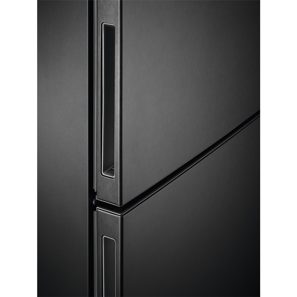 Combina frigorifica ELECTROLUX LNT7MD58B, No Frost, 588 l, H 186 cm, Clasa D, dark inox