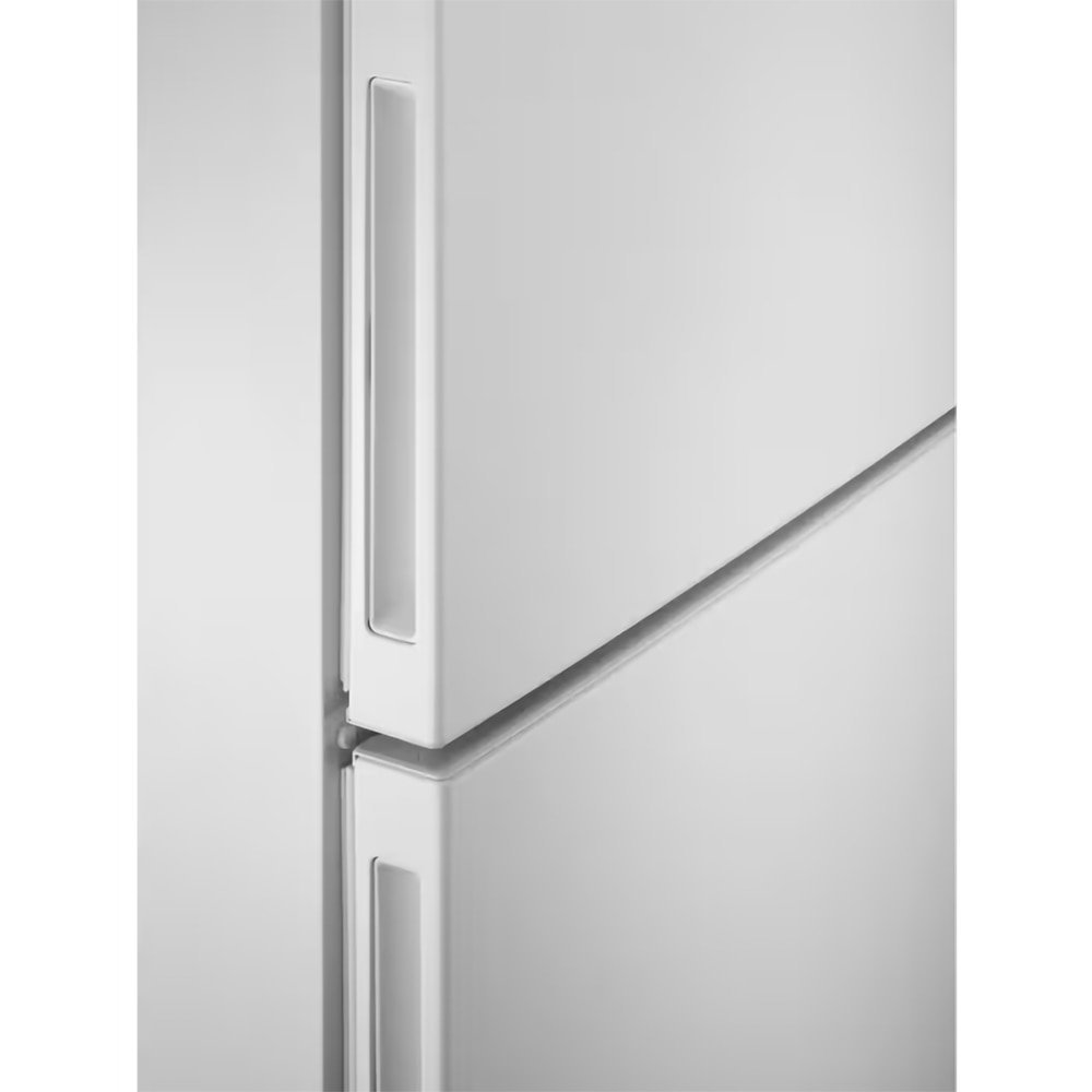Combina frigorifica ELECTROLUX LNT7MD58W, No Frost, 588 l, H 186 cm, Clasa D, alb