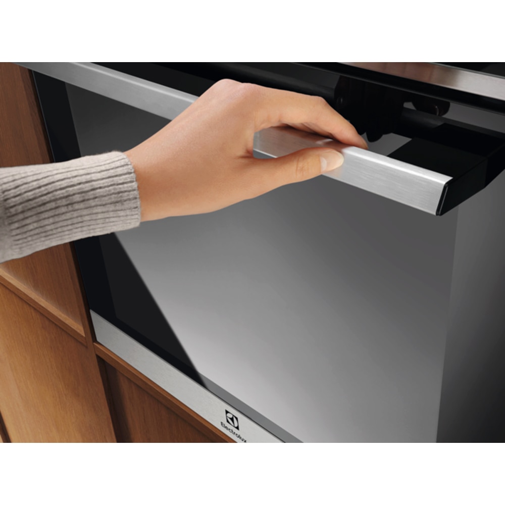 Cuptor incorporabil ELECTROLUX LOE8F38X, Electric, Autocuratare catalitica, 72 l, Clasa A+, inox-negru