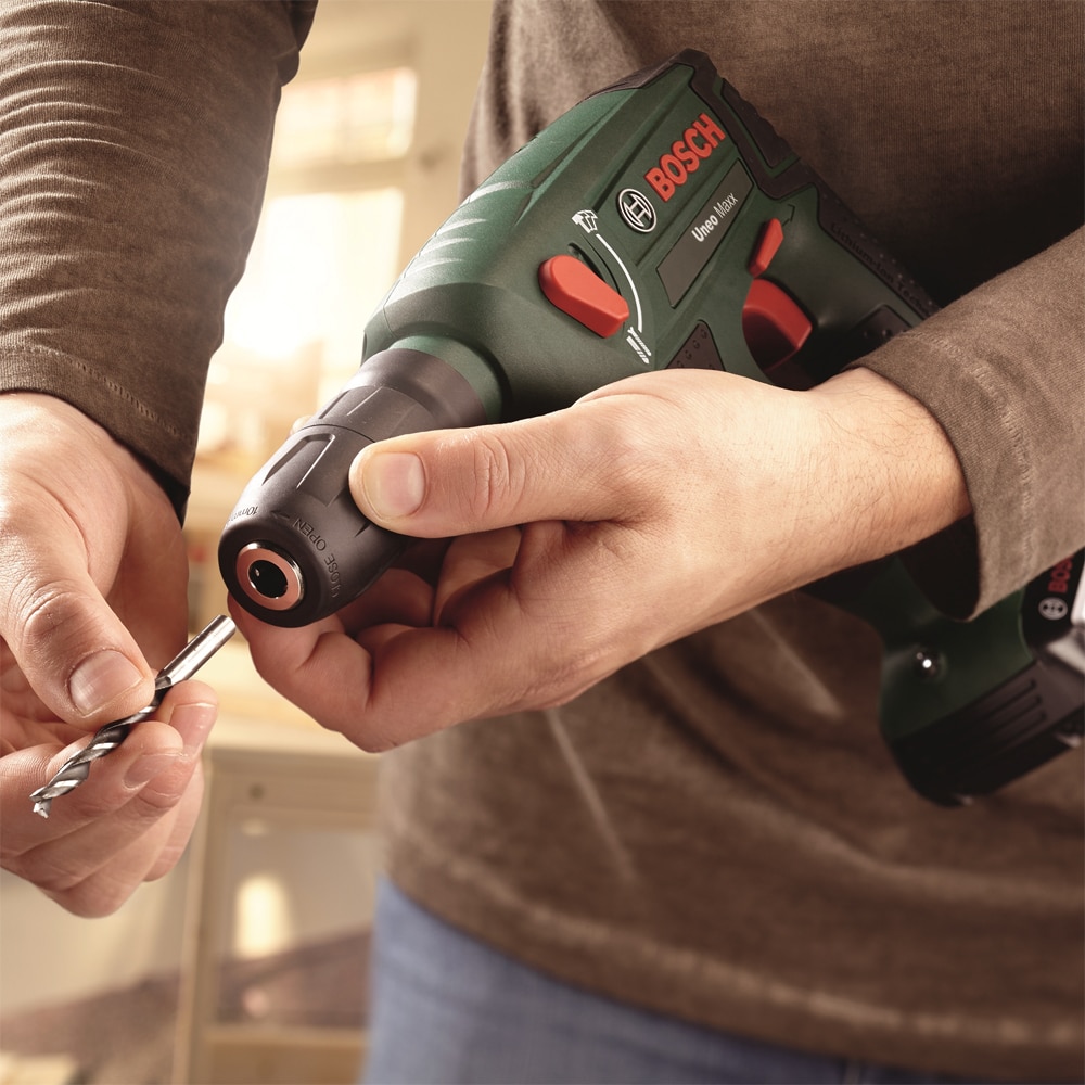 Ciocan rotopercutor BOSCH Uneo Maxx, 0.6J, SDS Plus, 900rpm, 2.5Ah