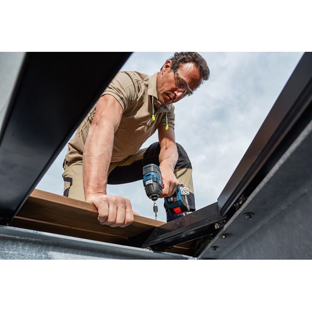 Masina de gaurit si insurubat (bormasina) BOSCH Professional GDR 18V-200 F.A., 3400rpm, mandrina HEX 1/4", 200nm, fara acumulator