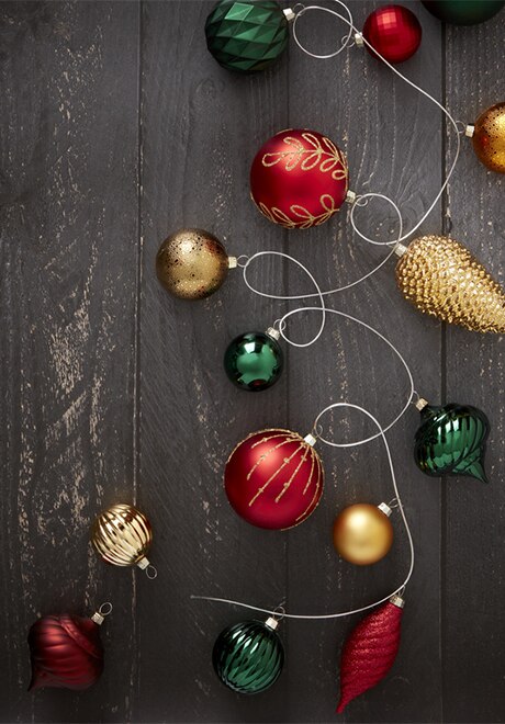 Decoratiuni pentru brad